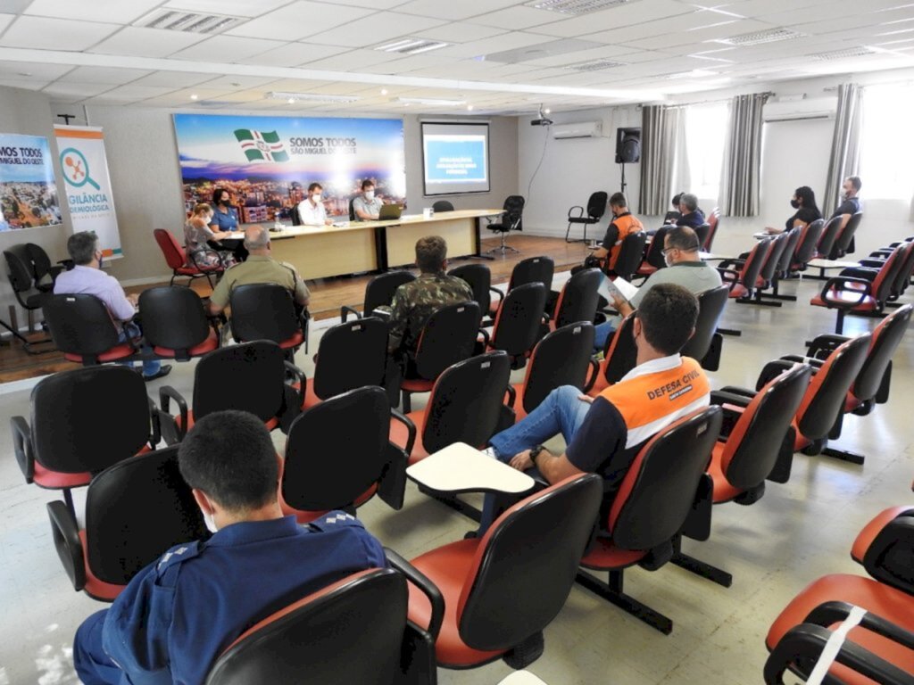 Decreto mantém toque de recolher em SMOeste