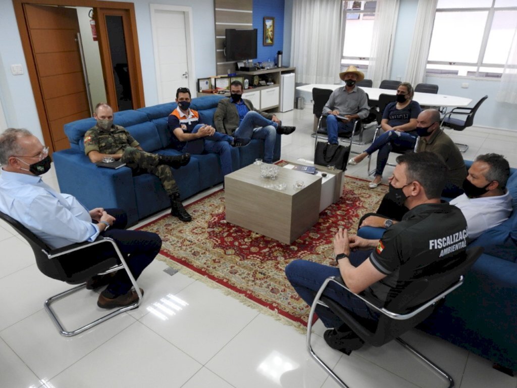 Autoridades debatem falta de água em SMOeste