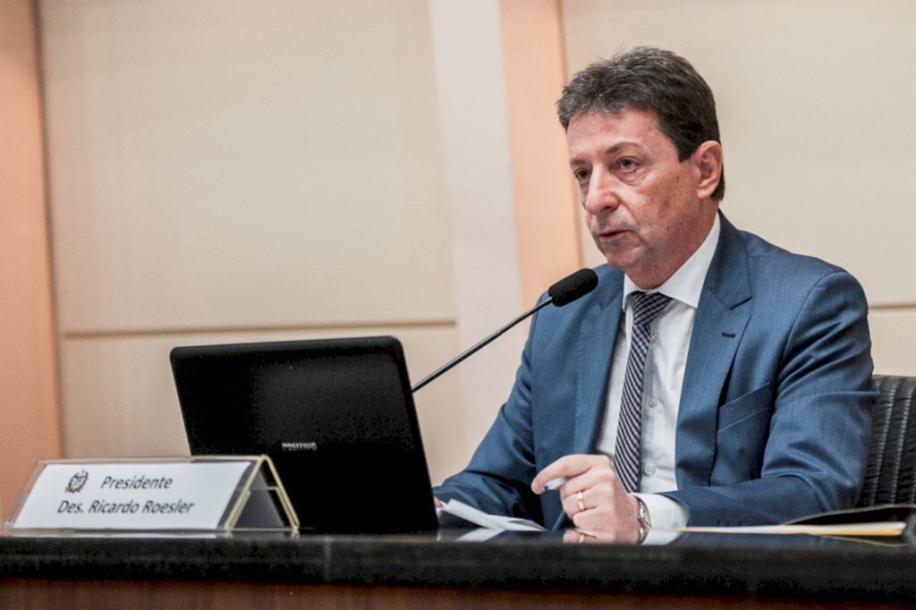 Roesler nega pedido de adiamento da votação