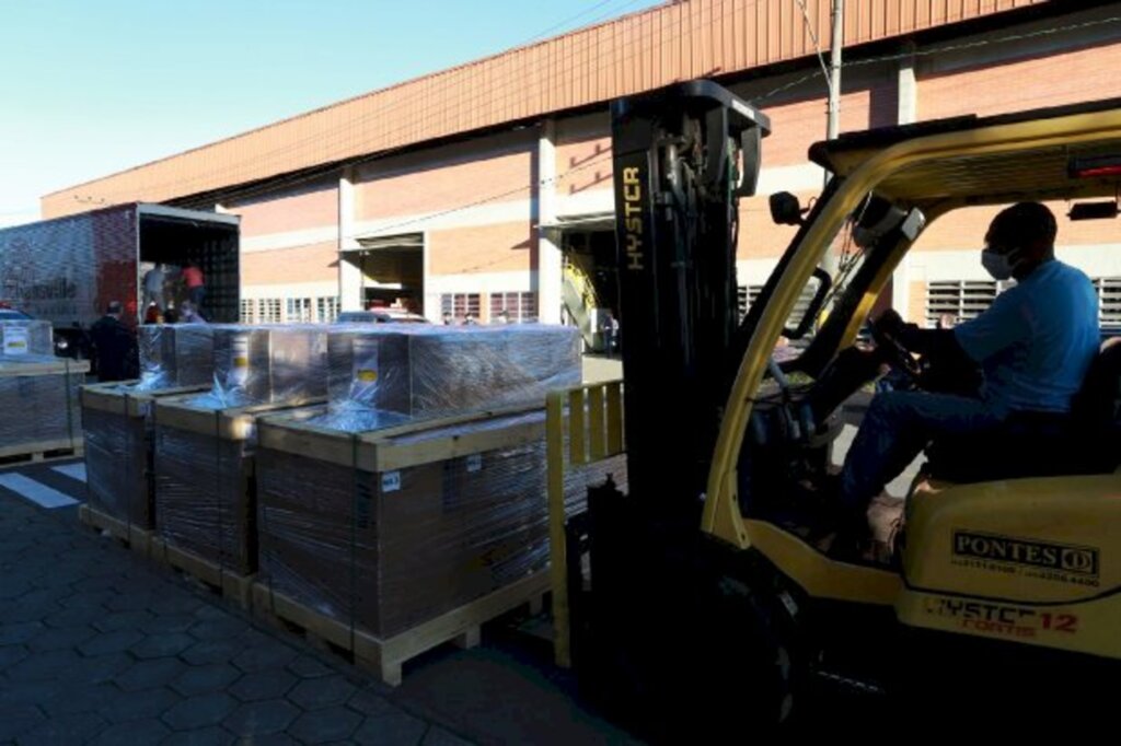 Governo de SC recebe 100 novos respiradores