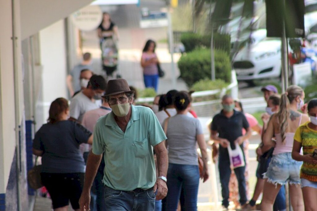 Prefeitos não descartam suspensão de serviços