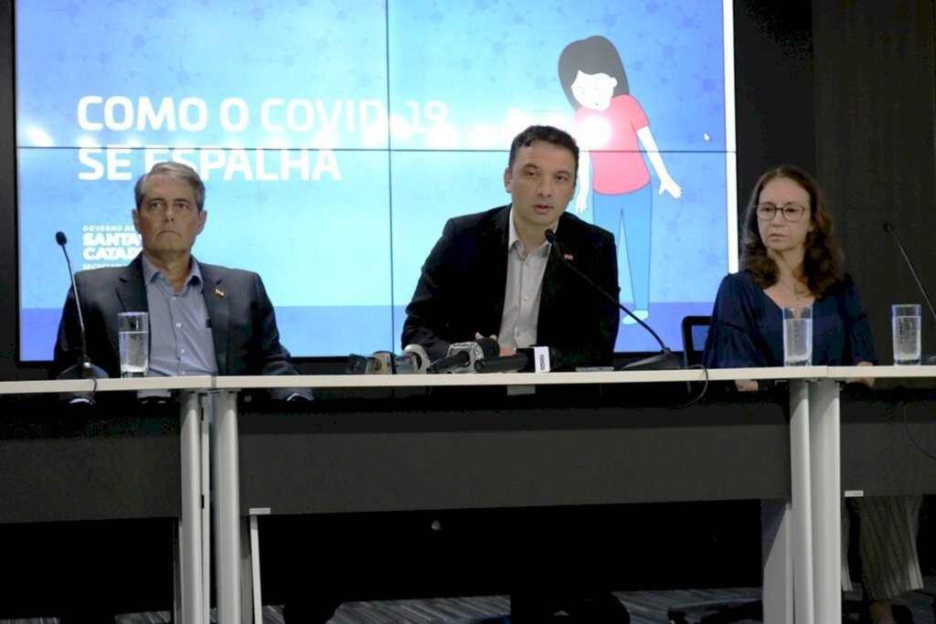 Secretário participa de reunião virtual