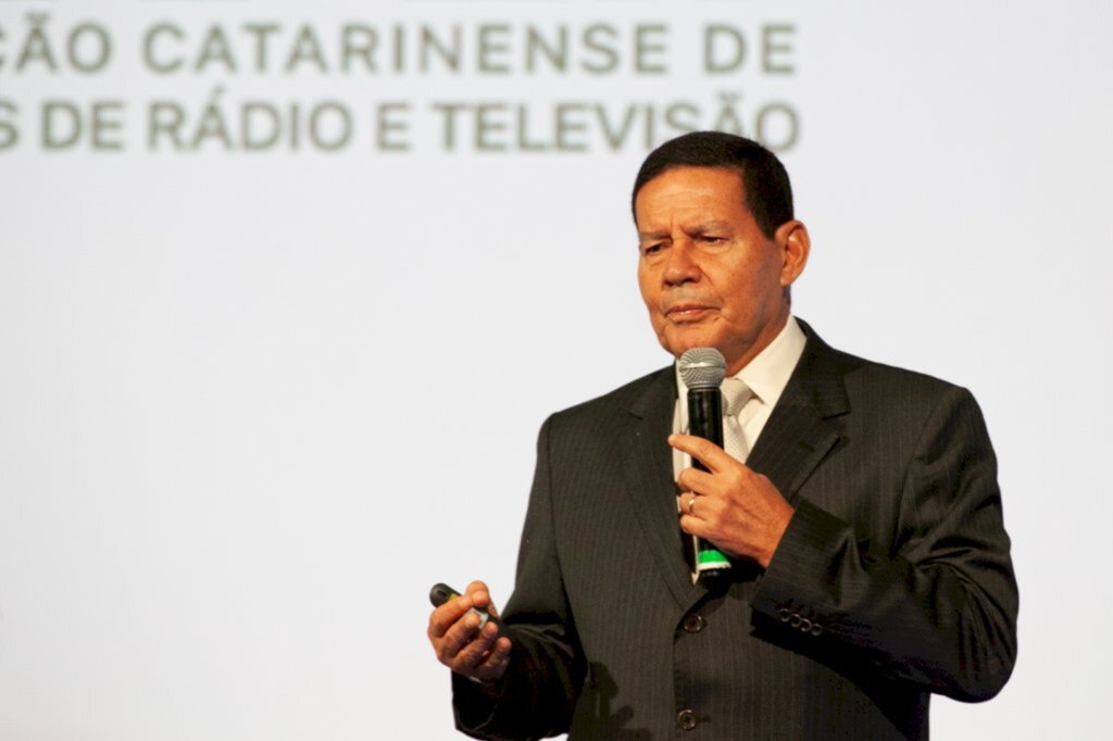 Capital catarinense receberá Mourão
