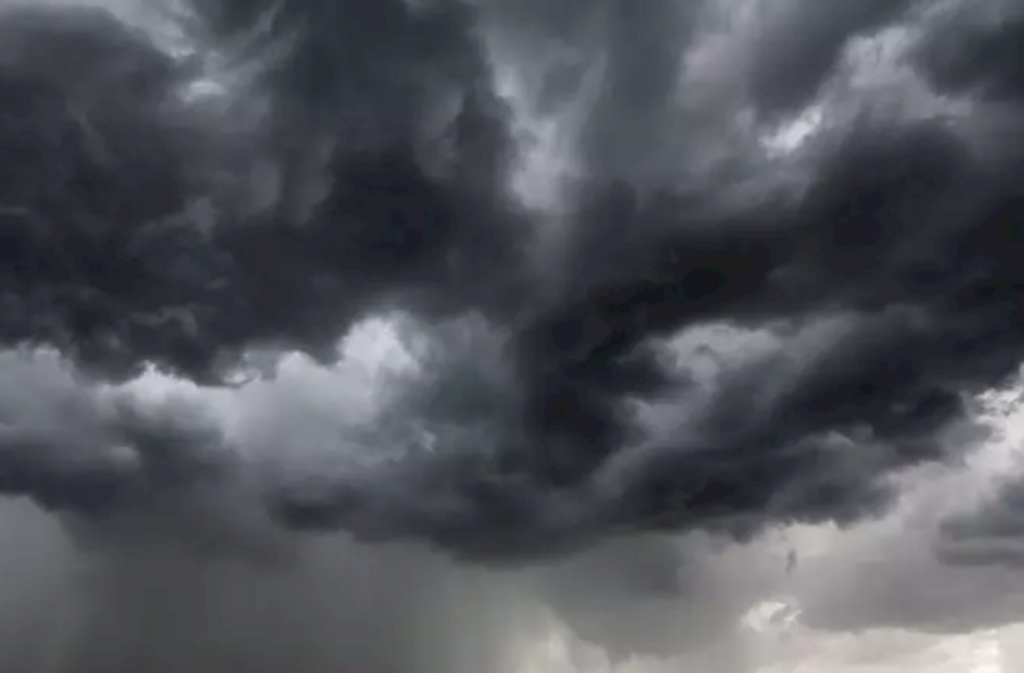 Risco de temporais nesta terça-feira