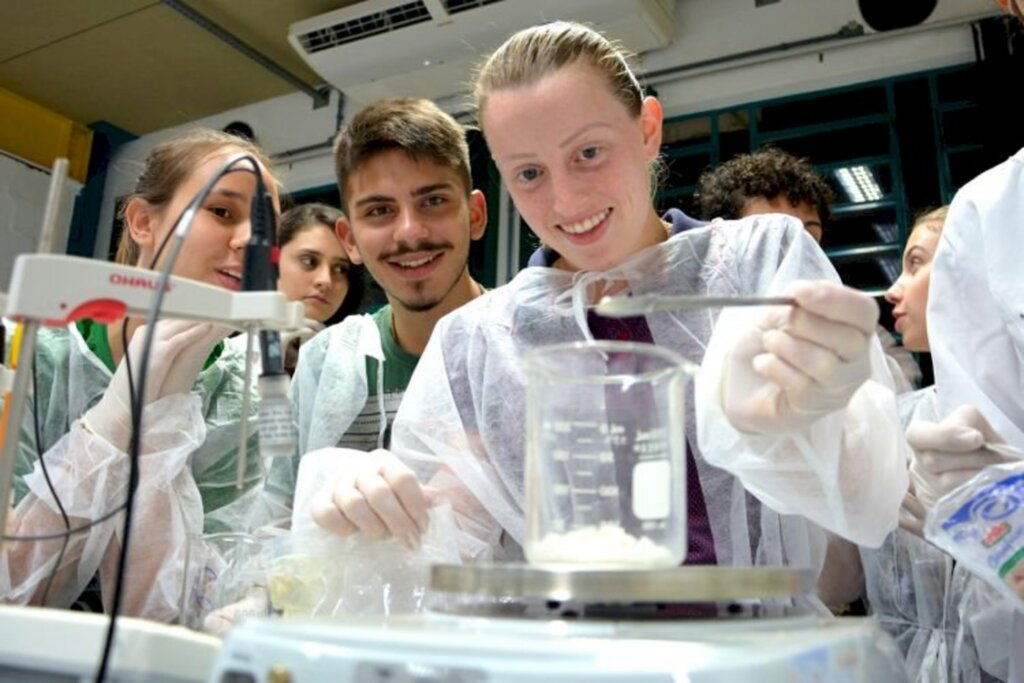 Uceff está com inscrições gratuitas para vestibular