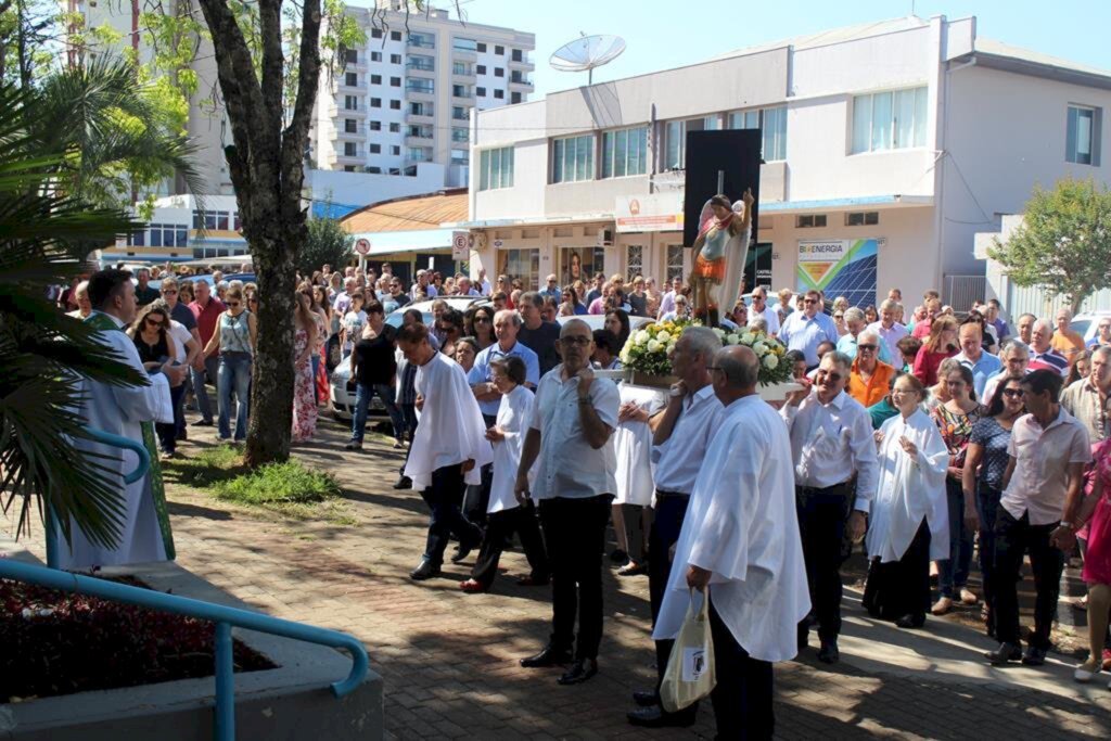 Fiéis celebram o Dia do Padroeiro em SMOeste