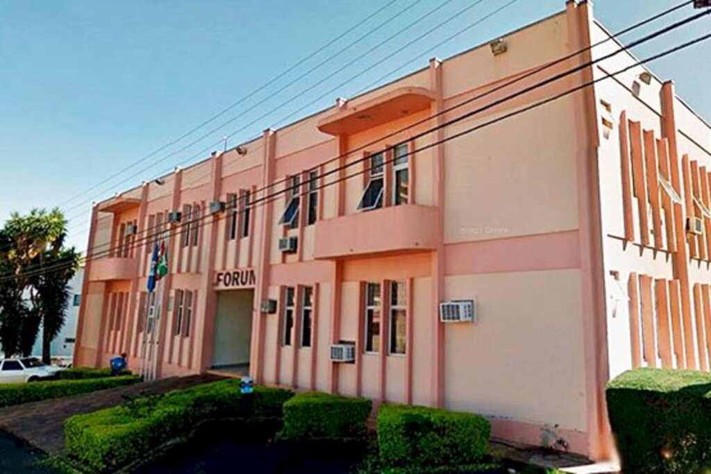 Justiça determina internação de adolescente