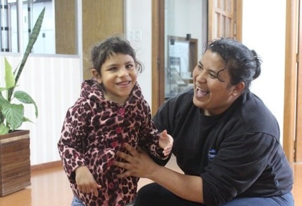 Mãe de menina com hidrocefalia pede ajuda