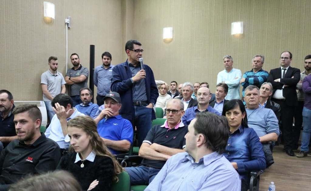 Audiência debate demora na emissão de licenças