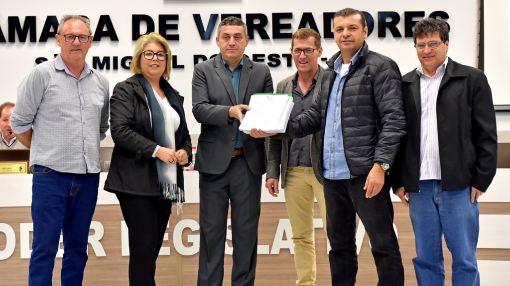 Votação do relatório da CPI é adiada mais uma vez