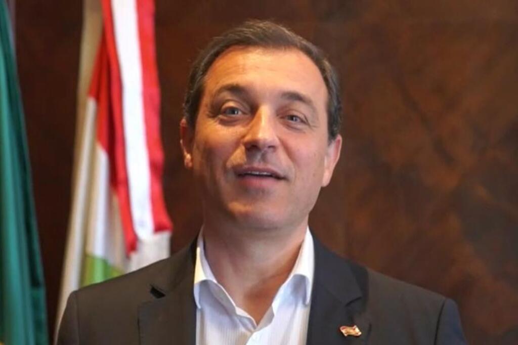 Governador envia mensagem aos jornais