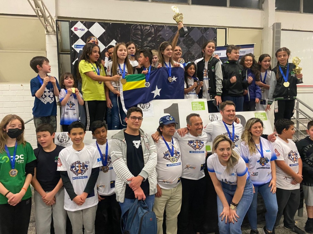 Xadrez lageano conquista quatro prêmios no brasileiro escolar 2022