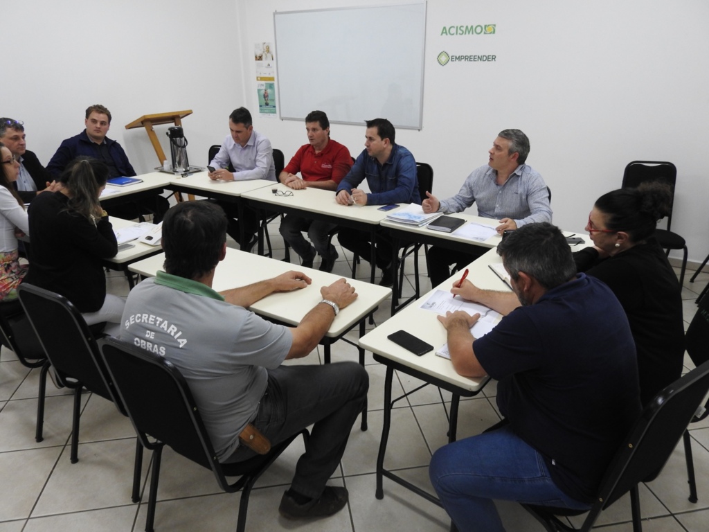 Comissão faz visita ao parque da Faismo