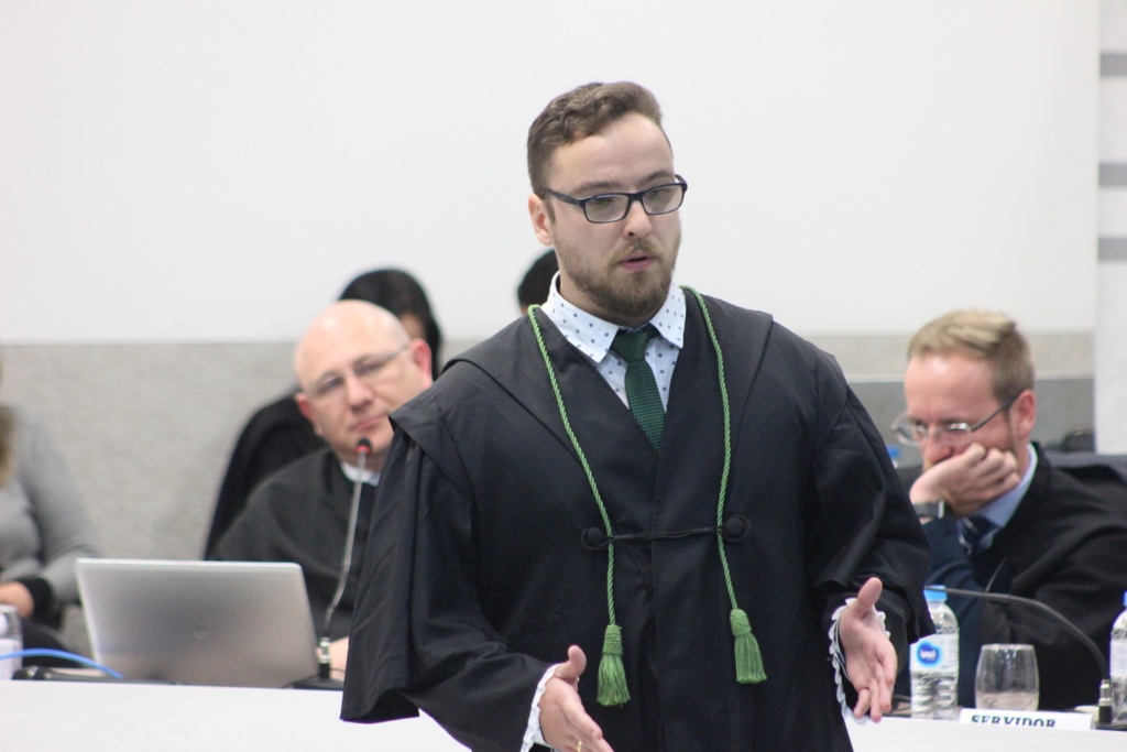 Defensor público do condutor da moto pede aos jurados pena justa ao acusado