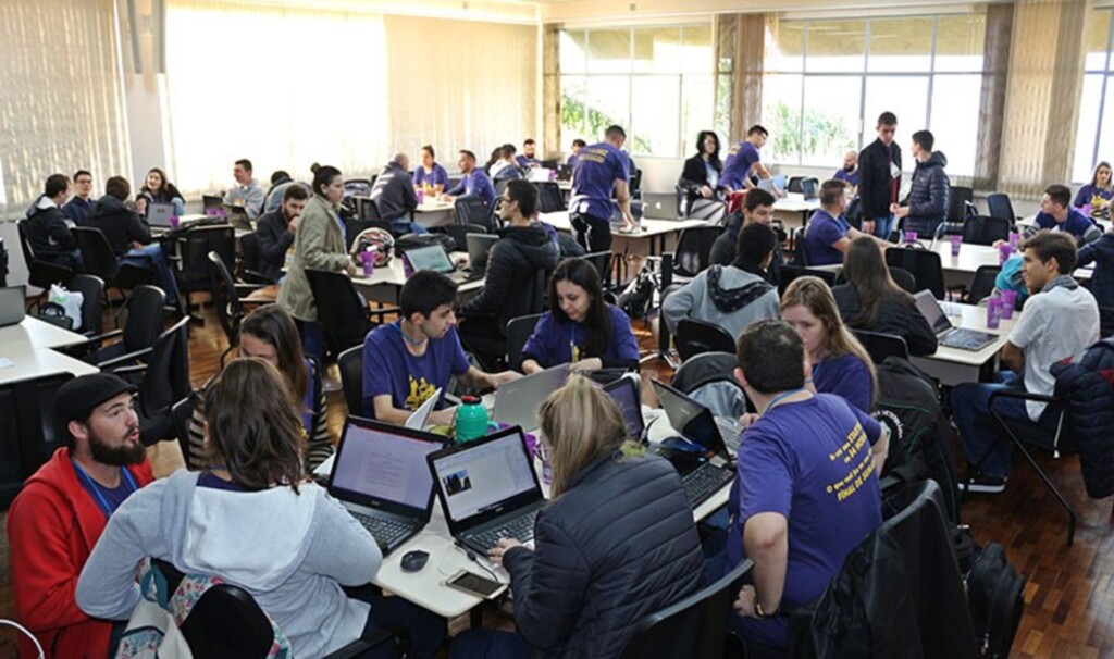 Acadêmicos da Unoesc participam de evento