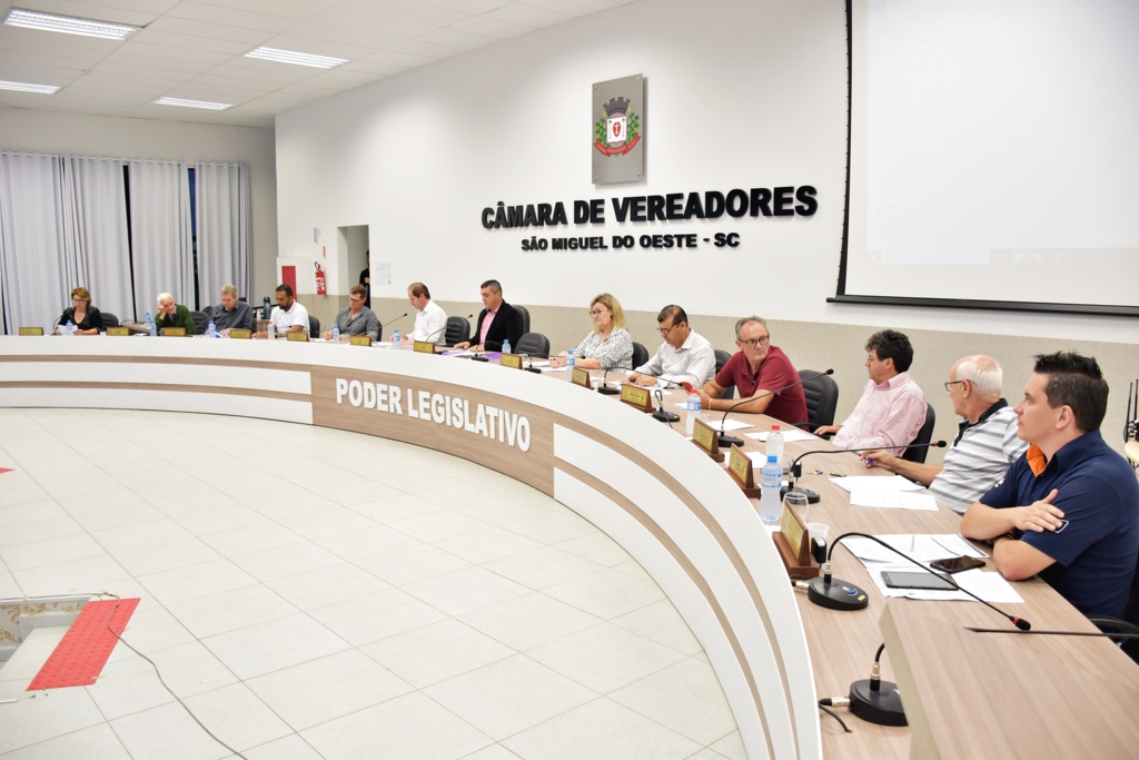 Vereadores pedem manutenção de agência