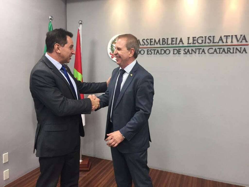 Mauricio Eskudlark é o novo líder do governo