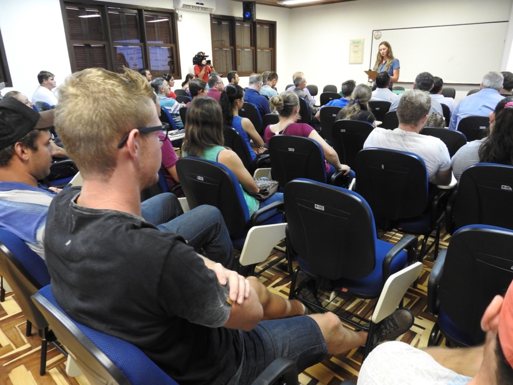 Inicia curso para jovens rurais