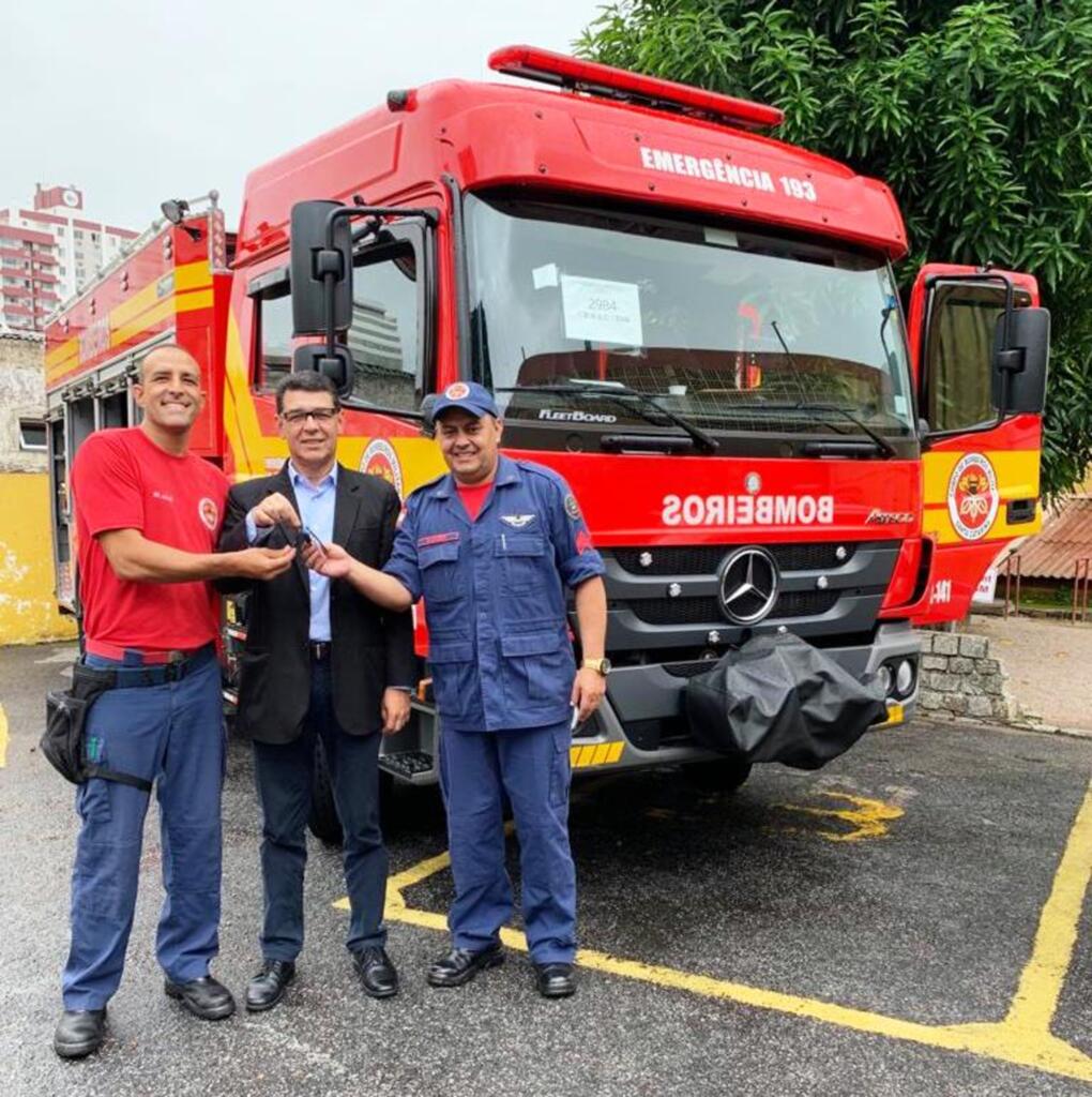 Região recebe novo caminhão dos Bombeiros