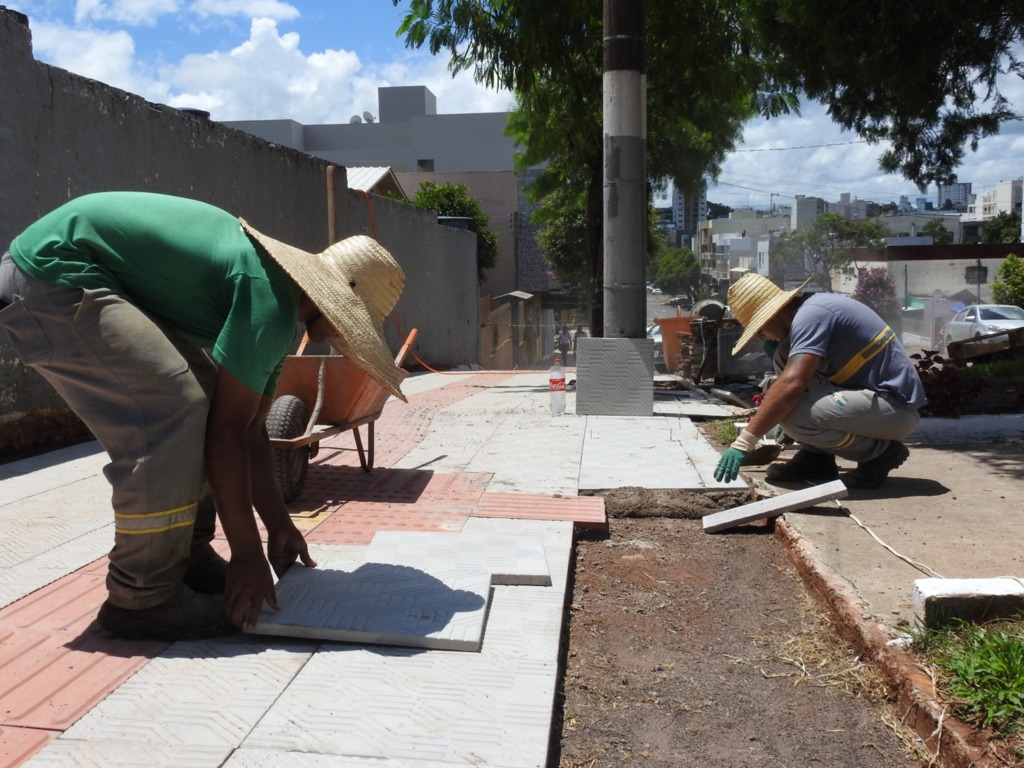 Prefeitura executa passeios em locais públicos
