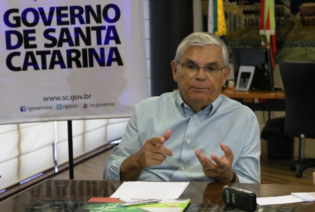 Moreira afirma que déficit não chegará à metade do previsto