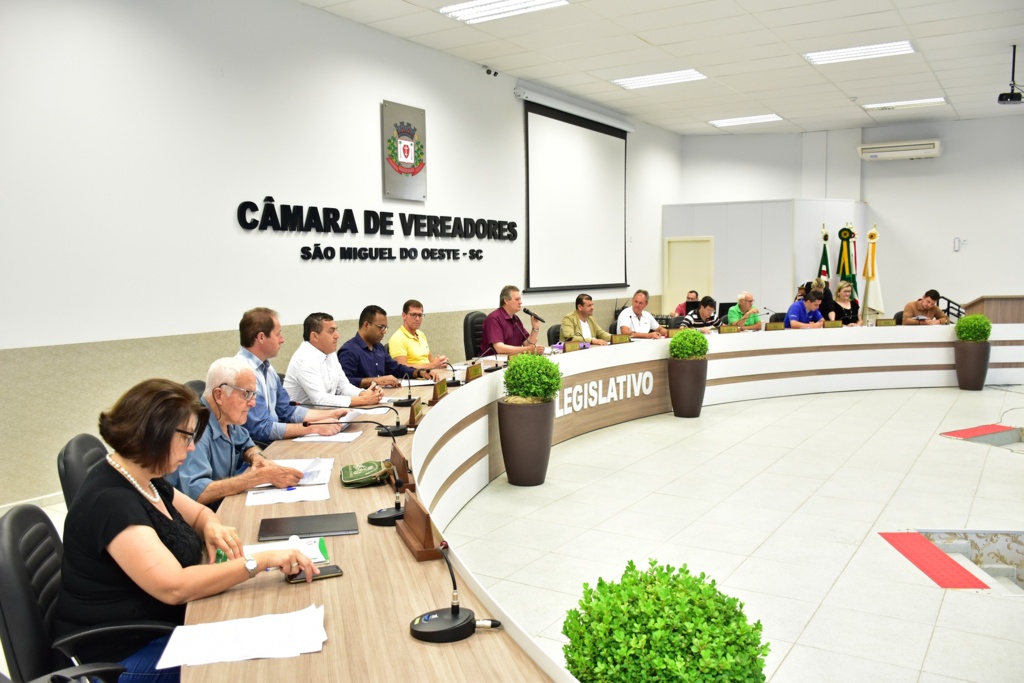 Câmara apreciará projetos nesta quinta-feira