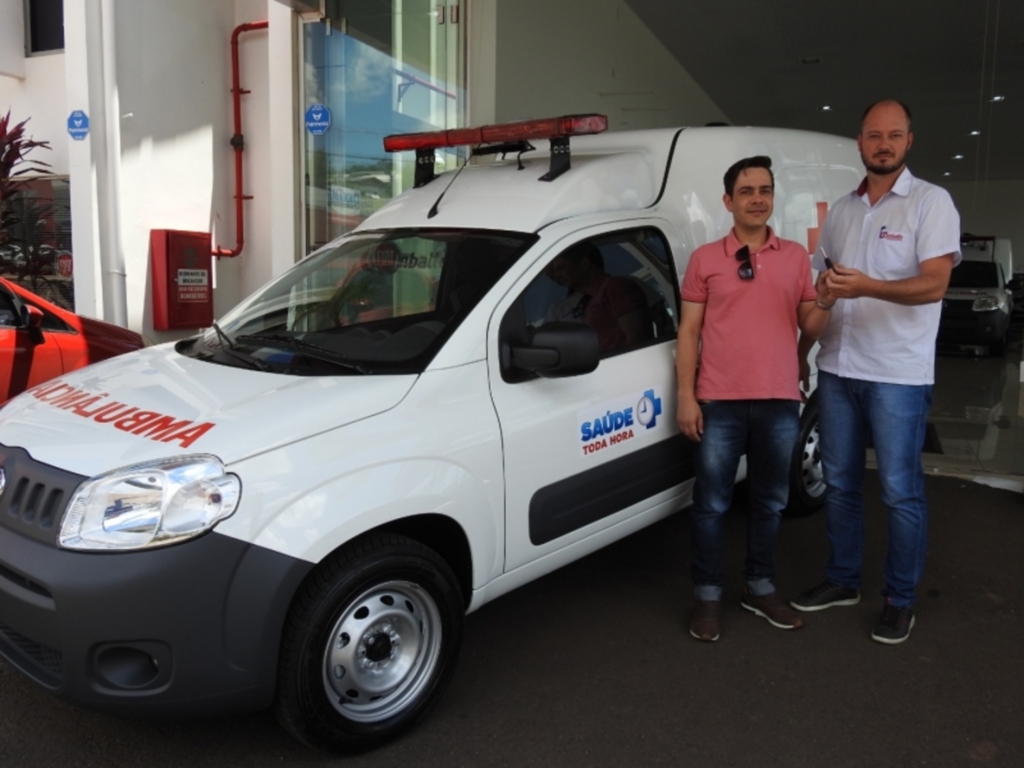 Parlamentar destina ambulância para a Secretaria de Saúde