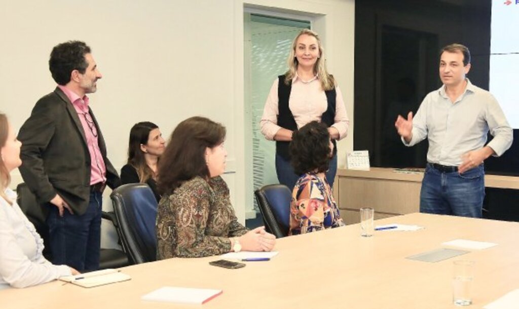 Equipe de transição faz primeira reunião