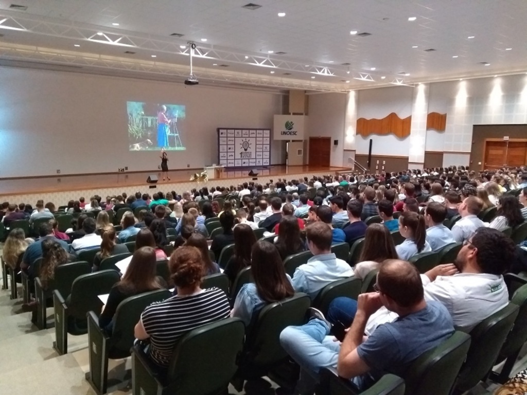 CDL promove 1º Simpósio Executivo de Vendas
