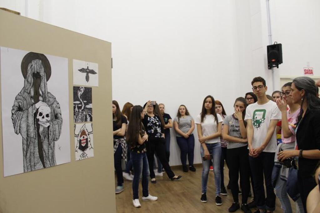 Sesc promove exposição de desenhos de alunos do IFSC