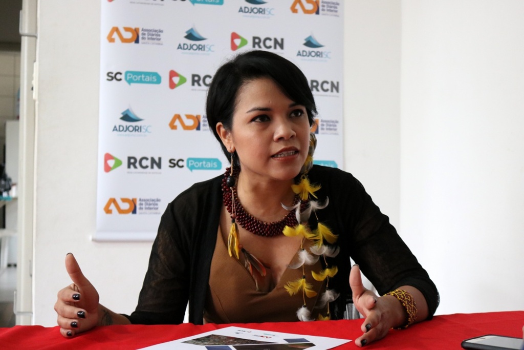 Candidata Ingrid Assis apresenta propostas
