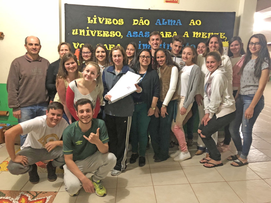 Unoesc entrega projetos de paisagismo
