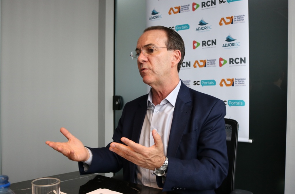 Em entrevista, Décio Lima apresenta propostas