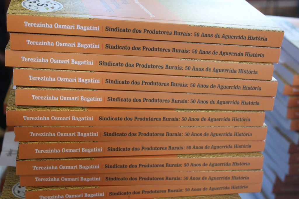 Confira o vídeo: Sindicato de SMOeste lança livro