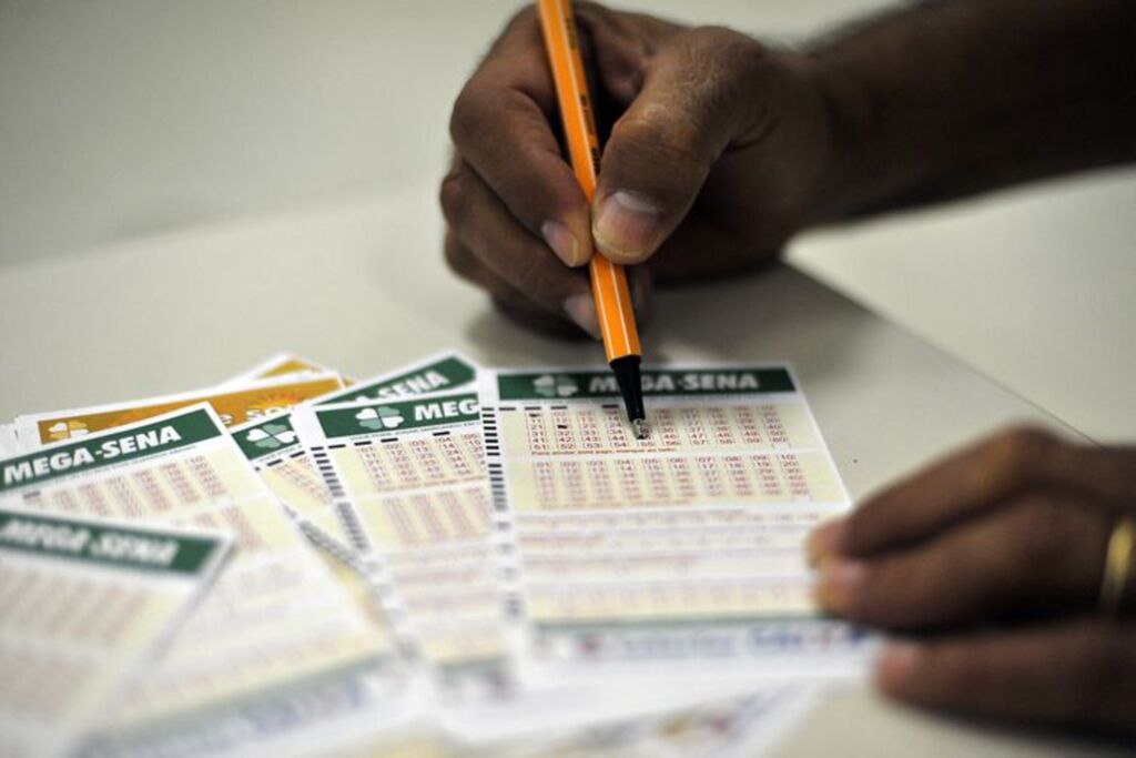 Mega-sena está acumulada em R$ 27,5 milhões