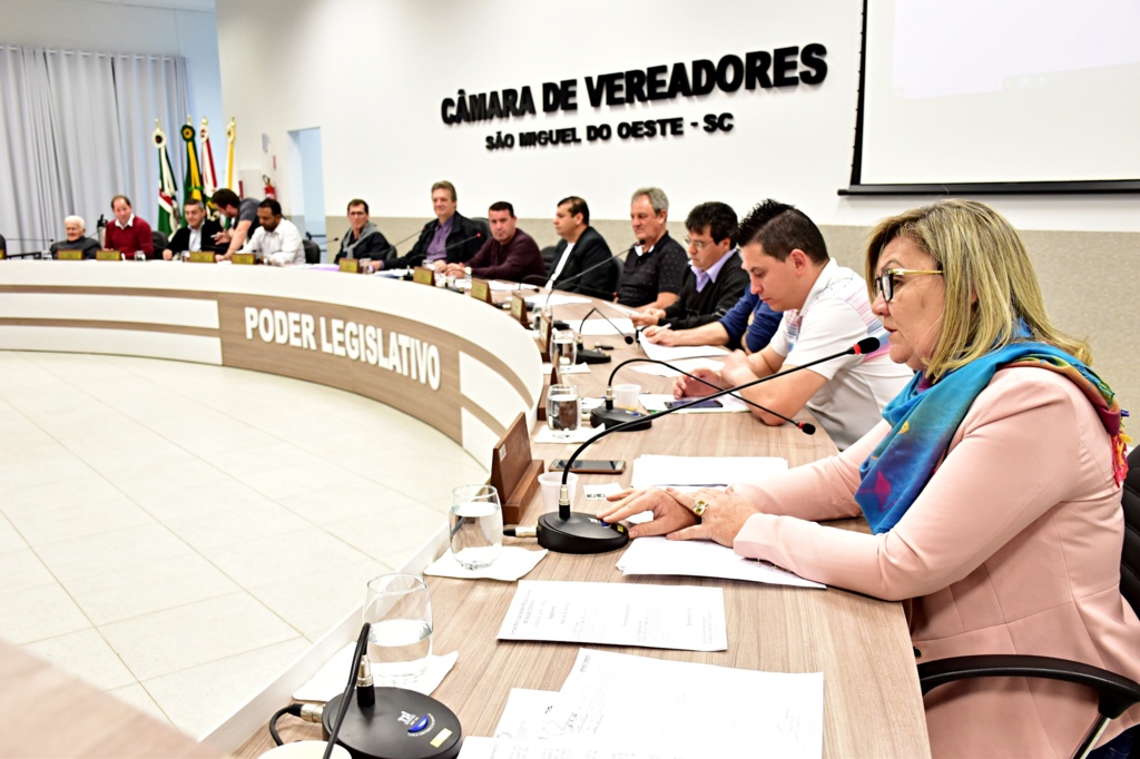 Vereadora propõe ensino de Libras no município