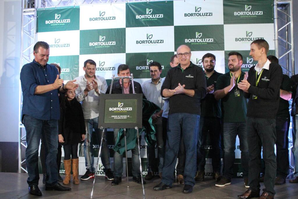 Bortoluzzi inaugura em Descanso