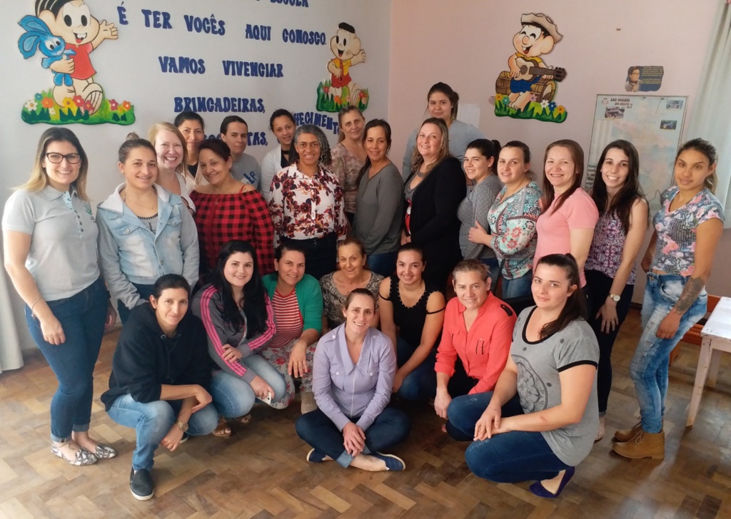 Educação capacita merendeiras em SMOeste