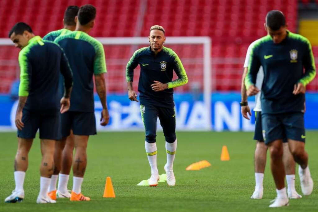 Brasil enfrenta a Sérvia hoje, às 15h