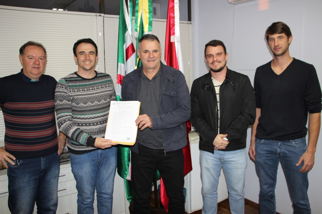 Secretário executivo da ADR recebe projetos