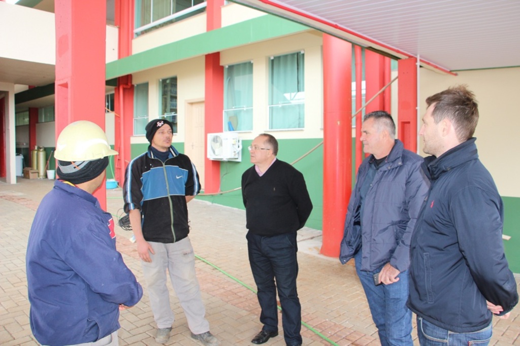 Escolas de SMOeste recebem investimentos