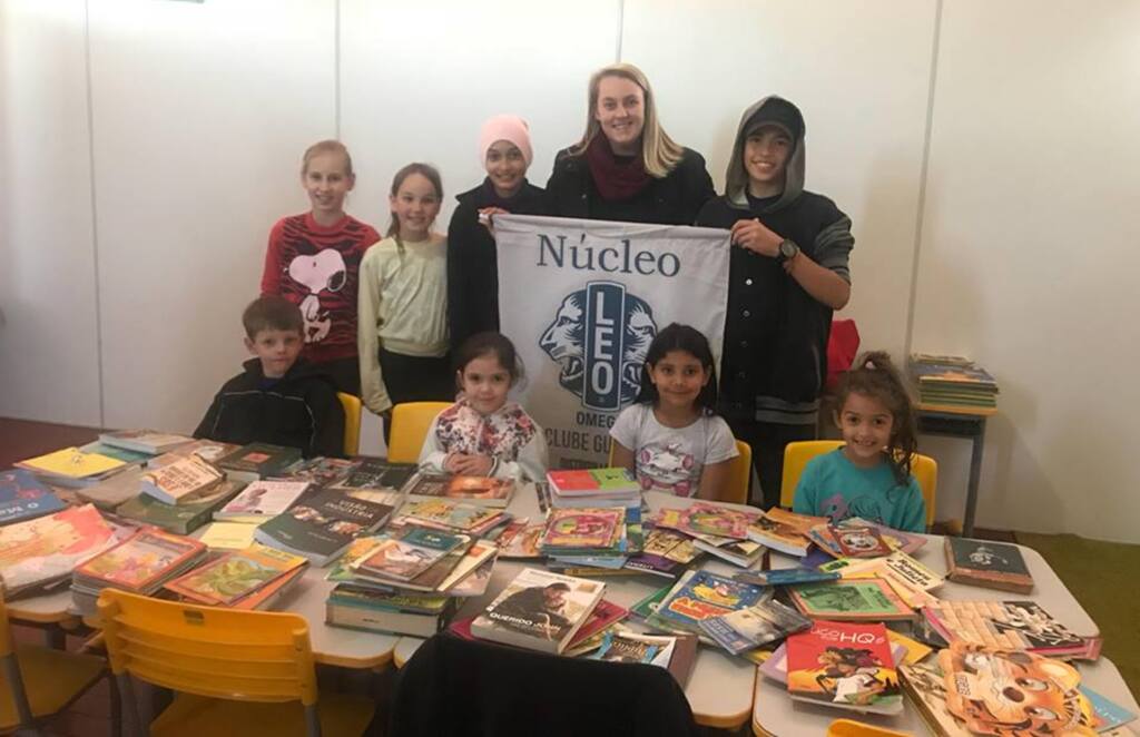 LEO Clube entrega mais de 150 livros