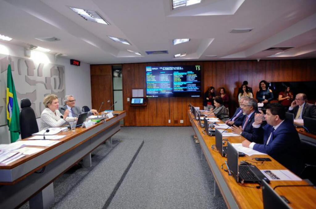 Trabalhador poderá ausentar-se dois dias por semestre para acompanhar filho menor ao médico
