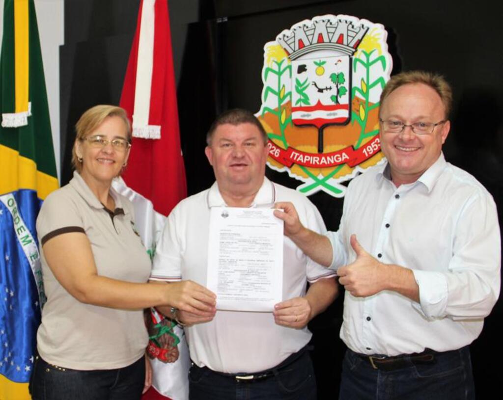 Itapiranga assina contrato para execução do Programa Cidade Empreendedora