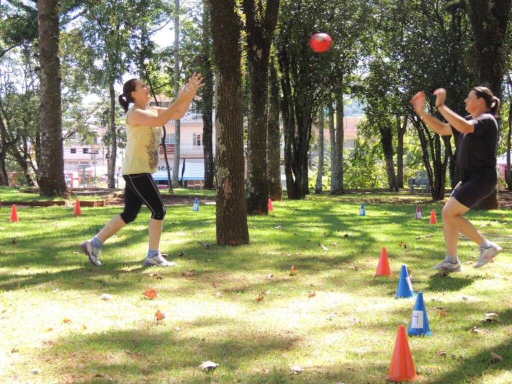 Saúde realiza atividades físicas nas praças centrais da cidade