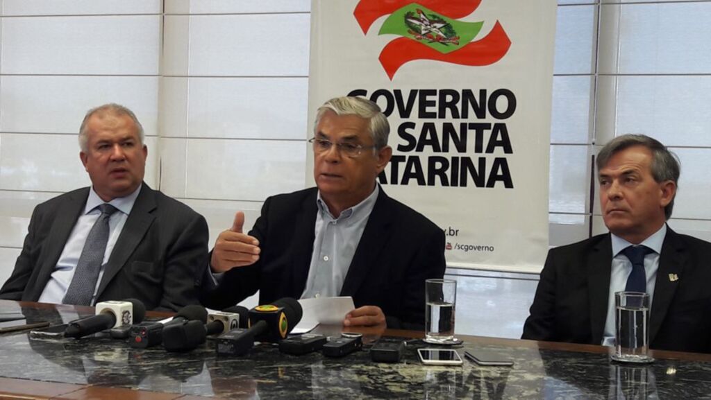 Governador em exercício anuncia desativação de 15 ADRs