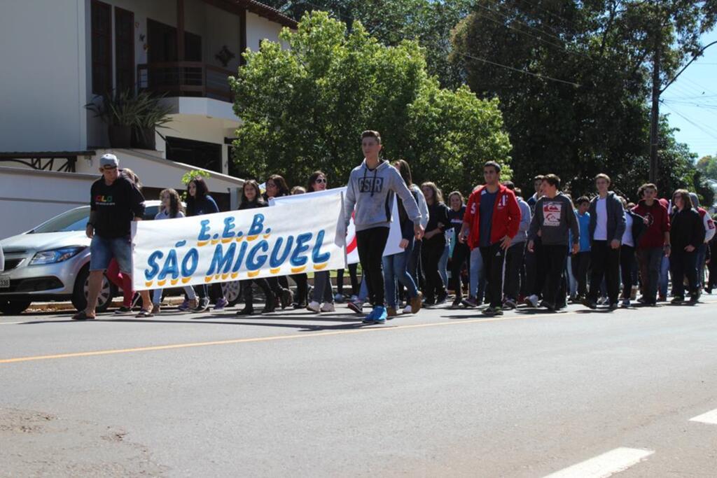 Escola São Miguel promove atividades pela 'Cultura da Paz'