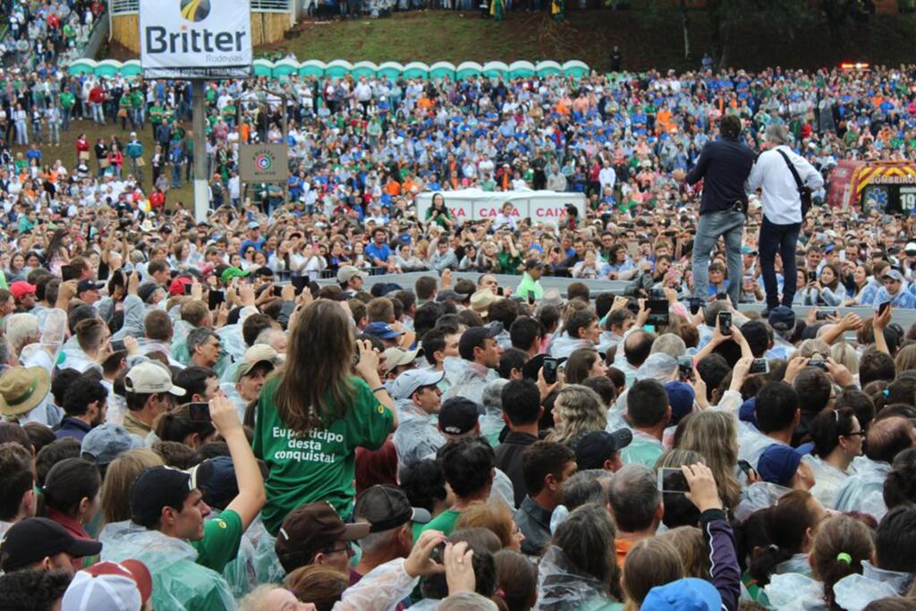 Mais de 16 mil pessoas prestigiam aniversário de 50 anos da Alfa