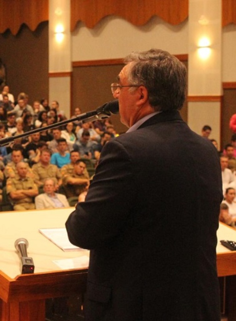 Governador palestra para mais de 800 pessoas