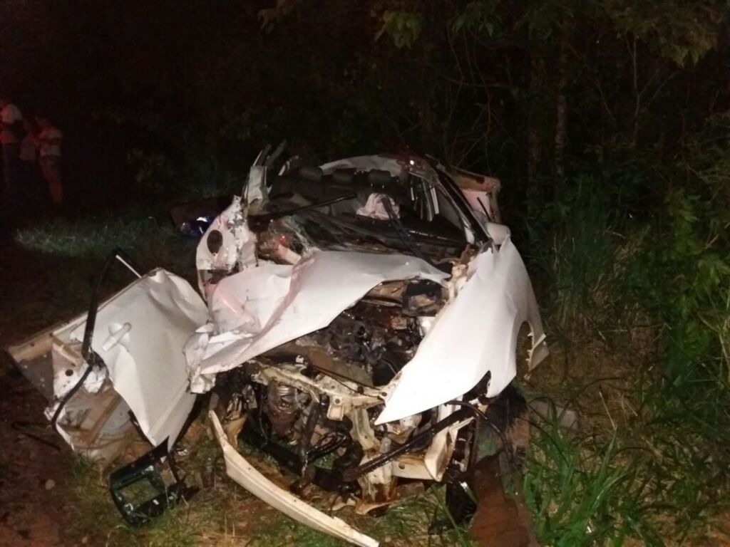 Colisão frontal na 282 deixa motorista gravemente ferido